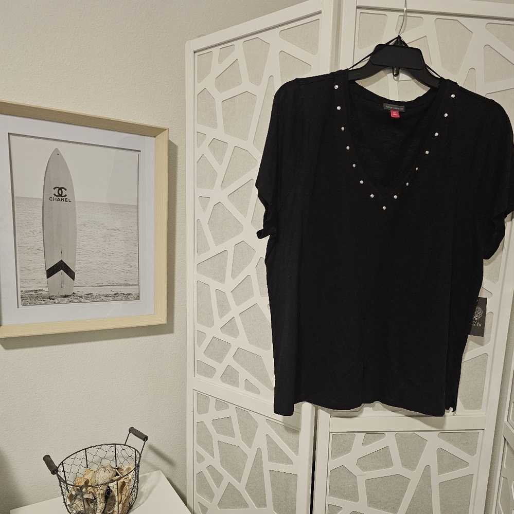 Vince Camuto black tee shirt XXL